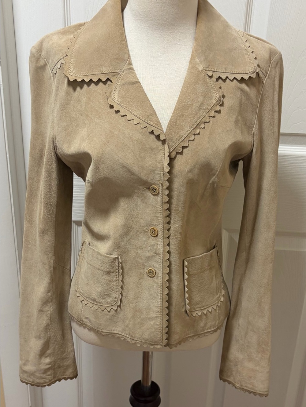 Karen Kane Beige Suede Scalloped-Trim Button Jacket